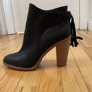 Vince Camuto Black Booties Size 8.5